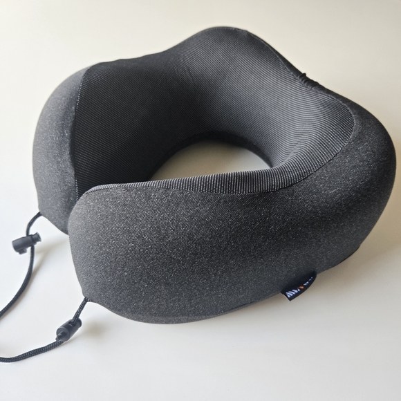 MLV Black Neck Support Travel Pillow - Picture 15 of 16